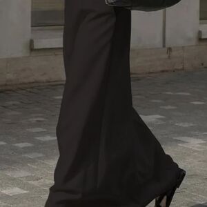 Elegant Black Slim Skirt